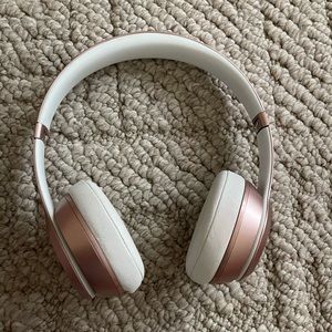 Beats Solo Wireless Headphones